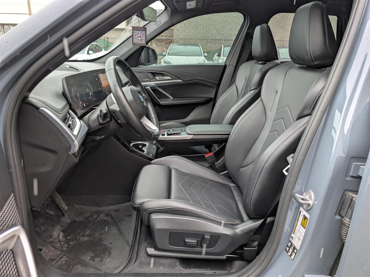 2025 BMW X1 xDrive28i - PANO ROOF - LEATHER - TECH FEATS Photo