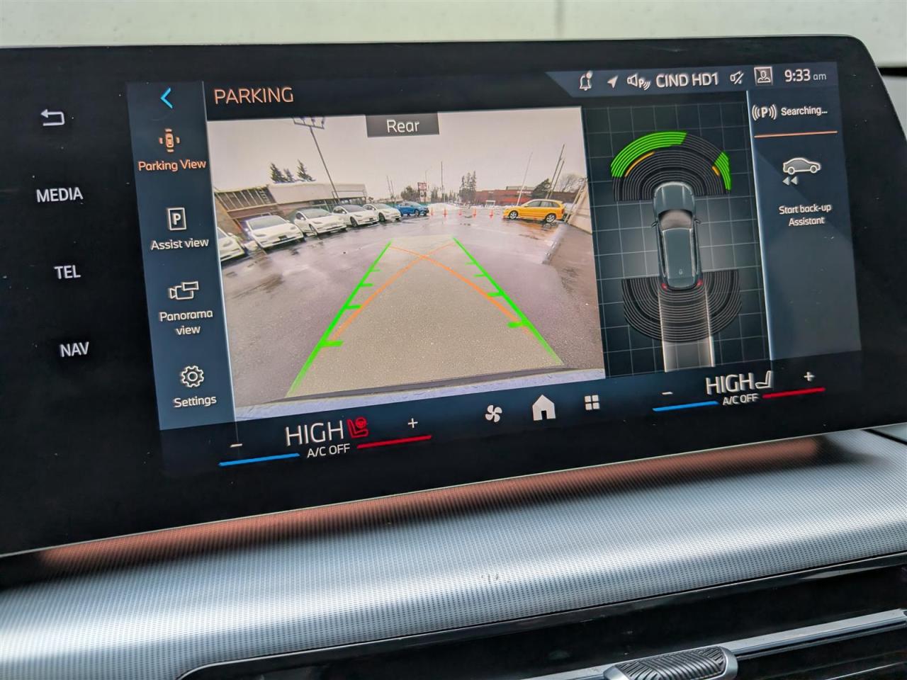 2025 BMW X1 xDrive28i - PANO ROOF - LEATHER - TECH FEATS Photo