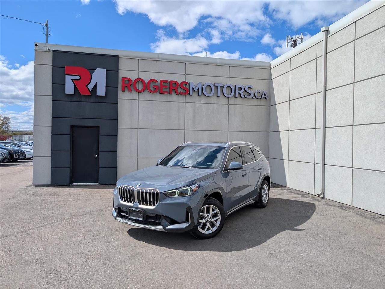 2025 BMW X1 xDrive28i - PANO ROOF - LEATHER - TECH FEATS Photo