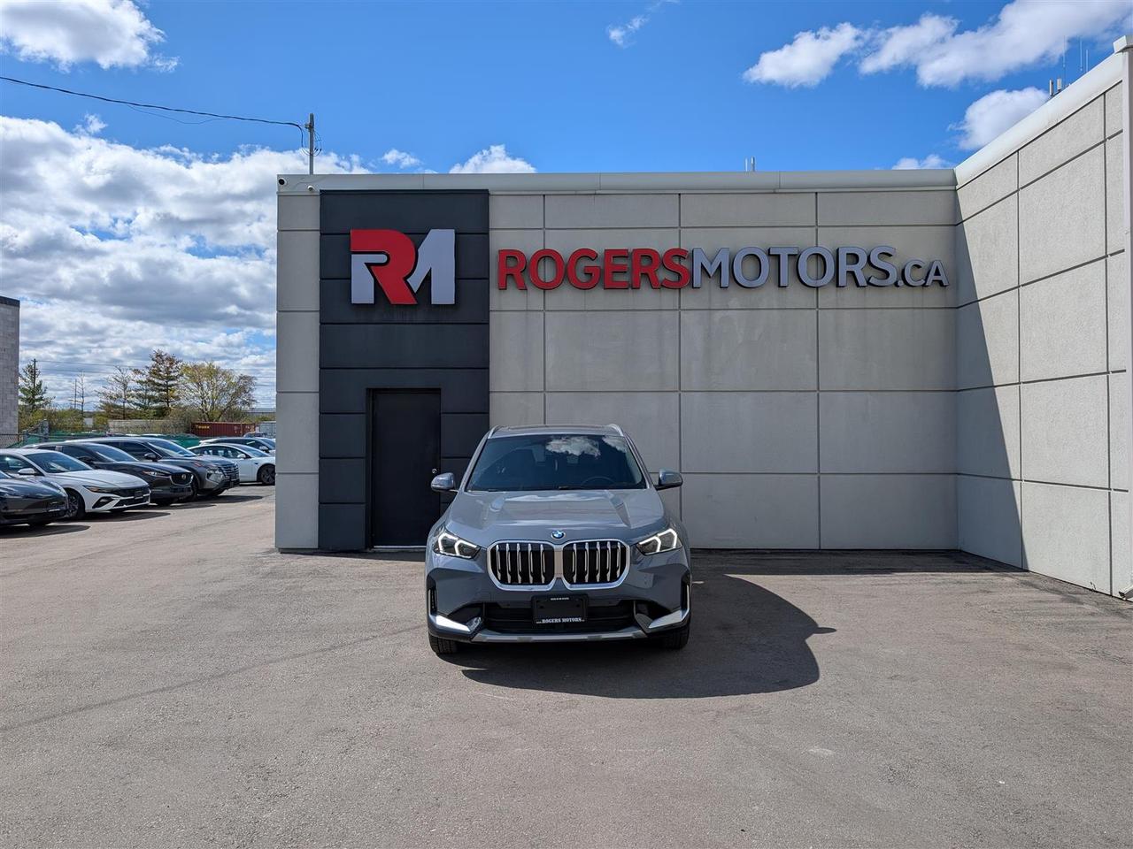 2025 BMW X1 xDrive28i - PANO ROOF - LEATHER - TECH FEATS Photo