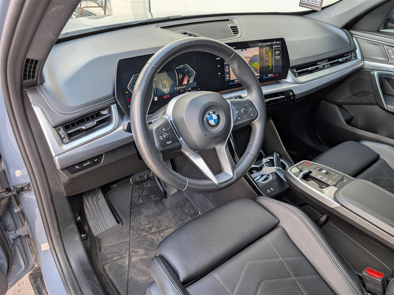 2025 BMW X1 xDrive28i - PANO ROOF - LEATHER - TECH FEATS Photo