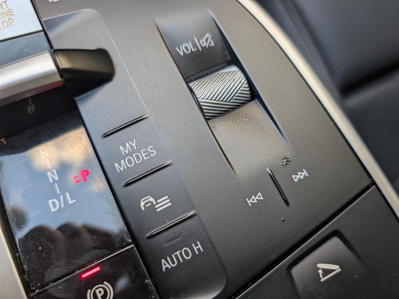 2025 BMW X1 xDrive28i - PANO ROOF - LEATHER - TECH FEATS Photo