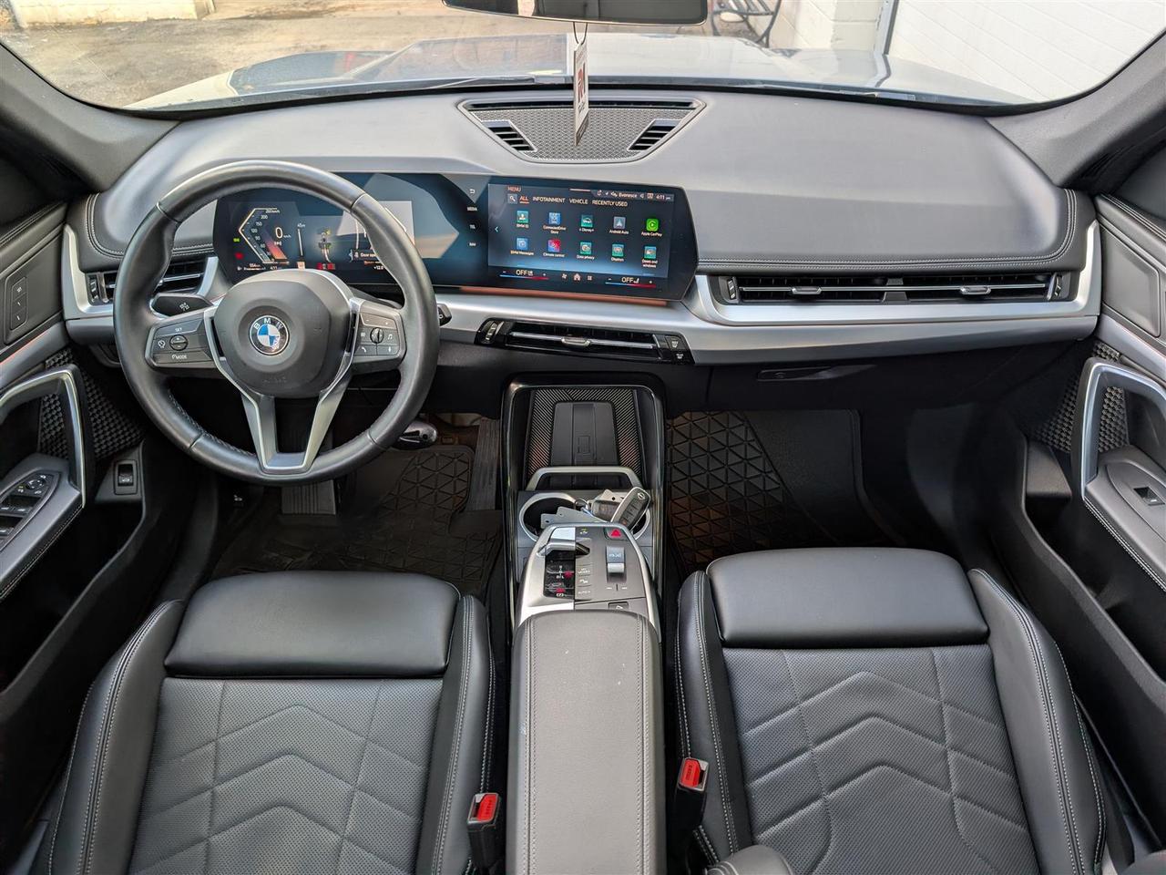 2025 BMW X1 xDrive28i - PANO ROOF - LEATHER - TECH FEATS Photo