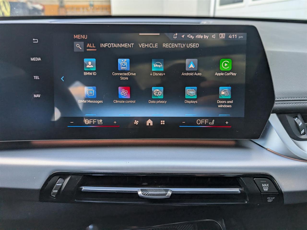 2025 BMW X1 xDrive28i - PANO ROOF - LEATHER - TECH FEATS Photo