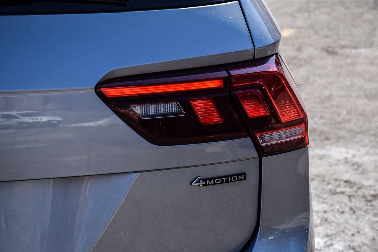 2022 Volkswagen Tiguan Highline R-Line No Accident Fender Panoroof Leathe Photo