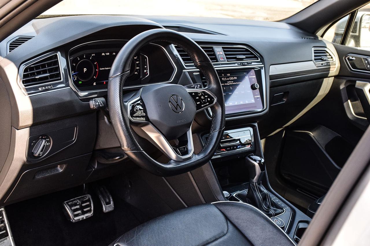 2022 Volkswagen Tiguan Highline R-Line No Accident Fender Panoroof Leathe Photo