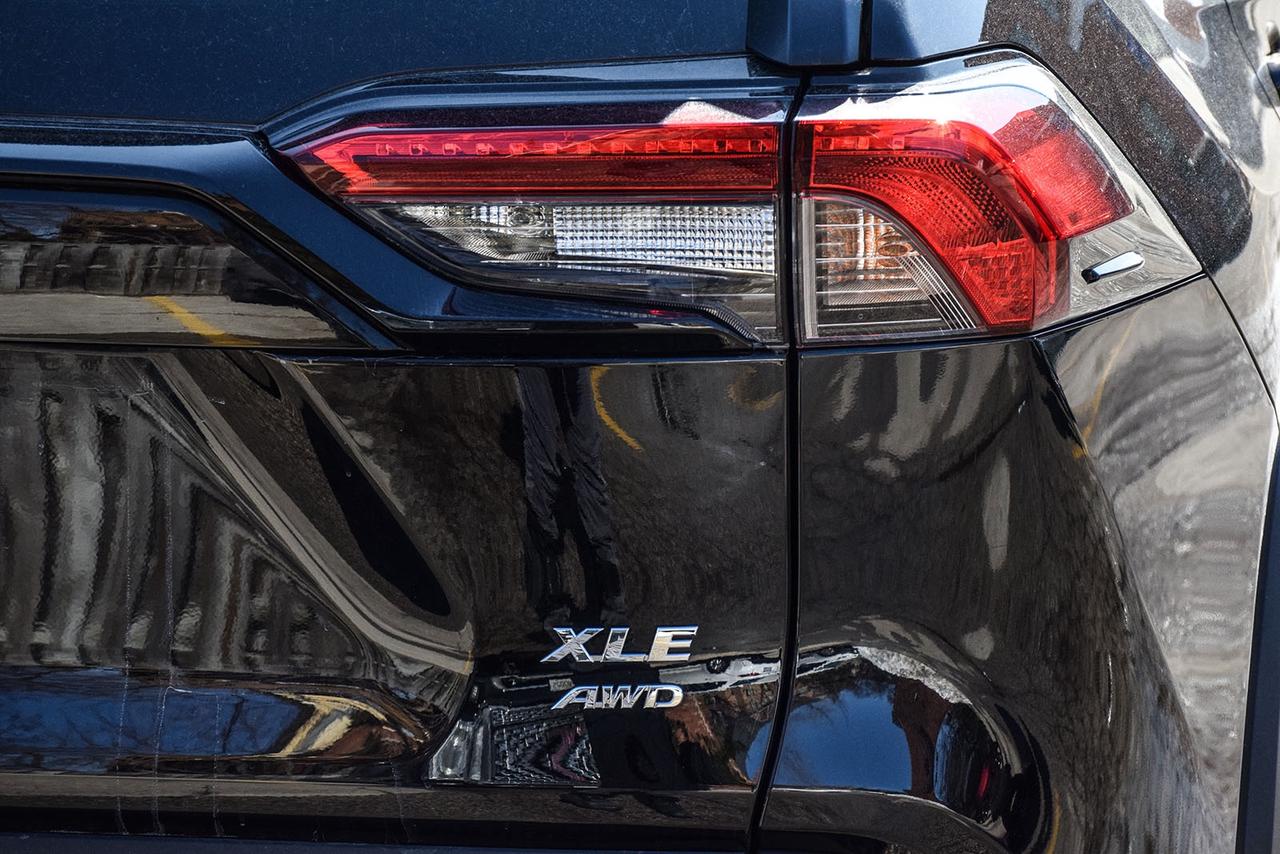 2024 Toyota RAV4 XLE AWD No Accident Sunroof Carplay BSM Photo