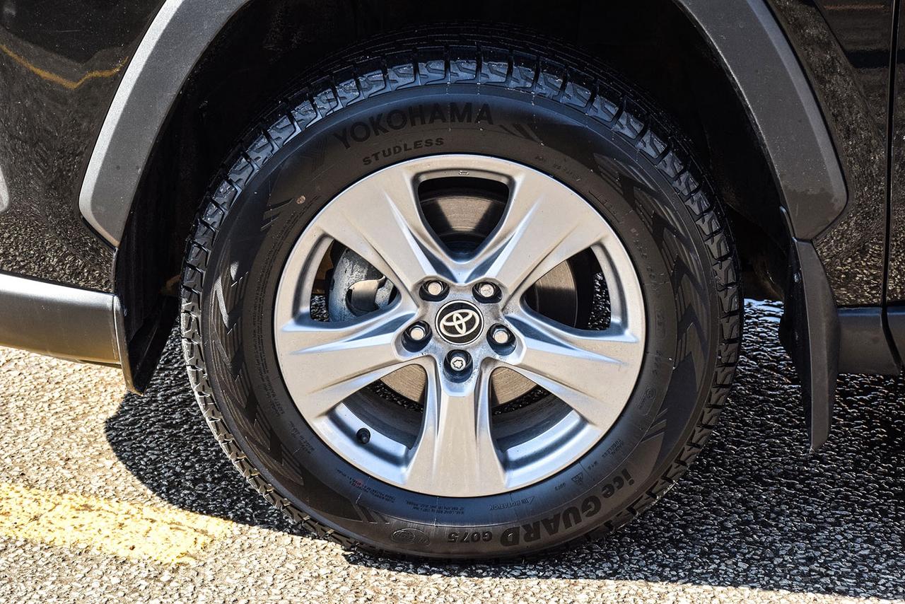 2024 Toyota RAV4 XLE AWD No Accident Sunroof Carplay BSM Photo