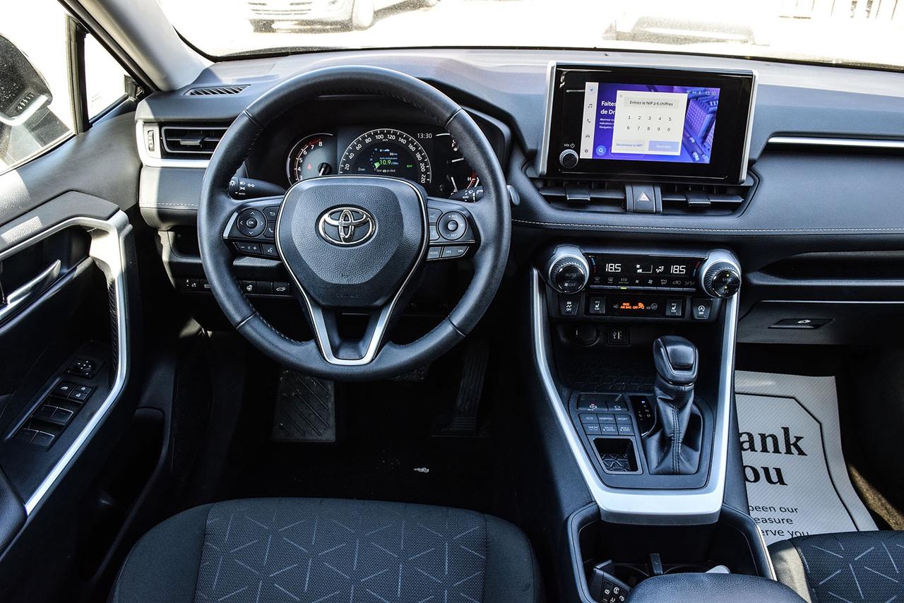 2024 Toyota RAV4 XLE AWD No Accident Sunroof Carplay BSM Photo