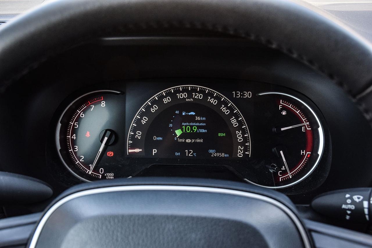 2024 Toyota RAV4 XLE AWD No Accident Sunroof Carplay BSM Photo