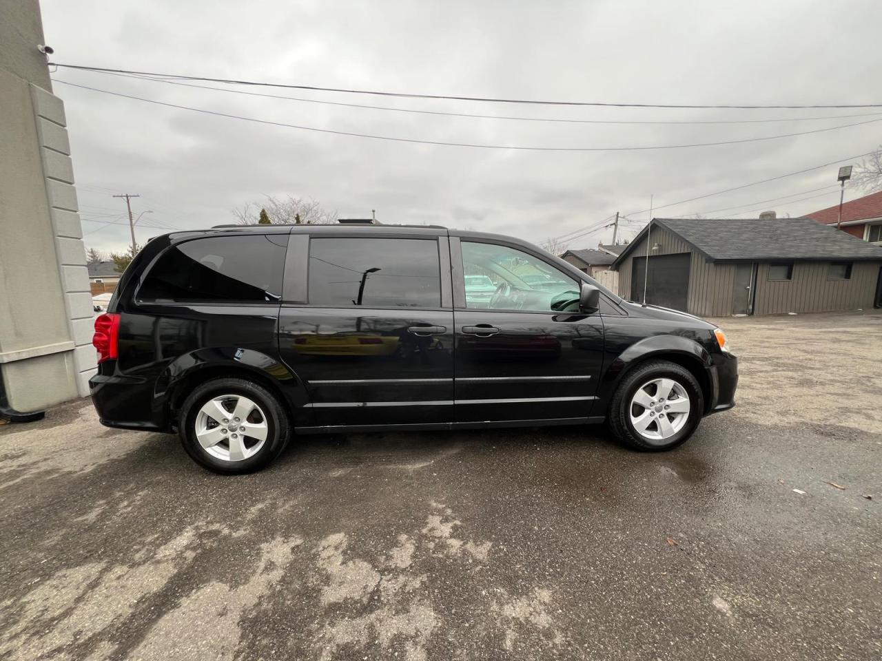2016 Dodge Grand Caravan CANADA VALUE PACKAGE Photo