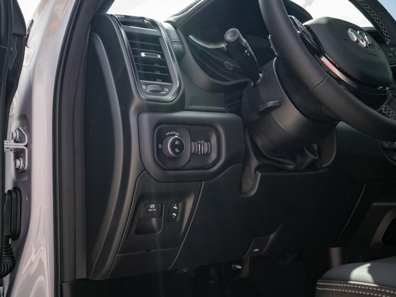 2026 RAM 1500 SPORT Photo