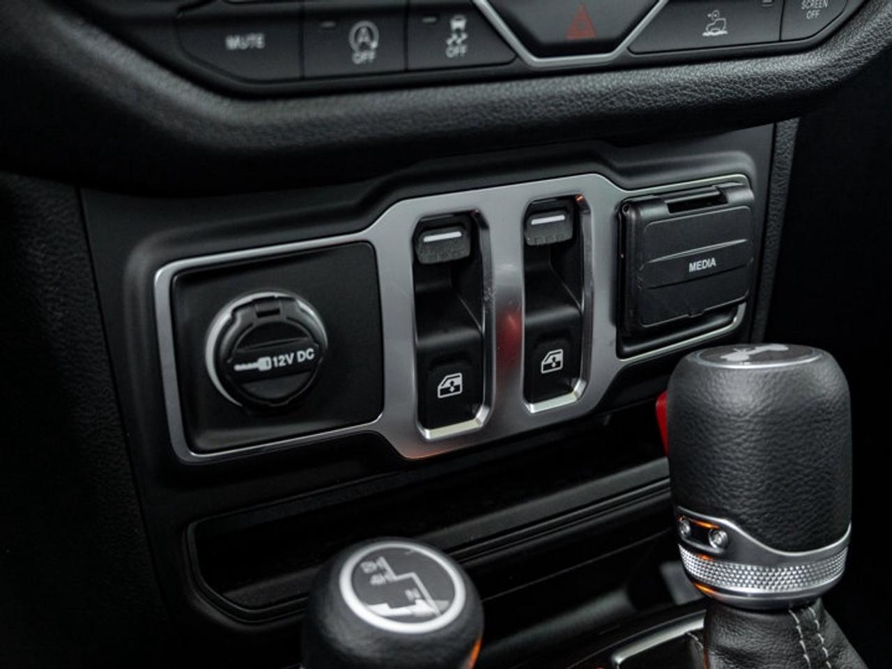 2026 Jeep Wrangler SPORT Photo