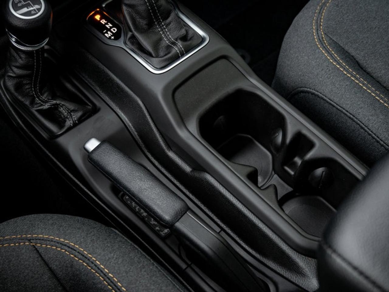 2026 Jeep Wrangler SPORT Photo