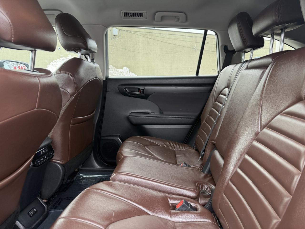 2020 Toyota Highlander L FWD V6 Photo