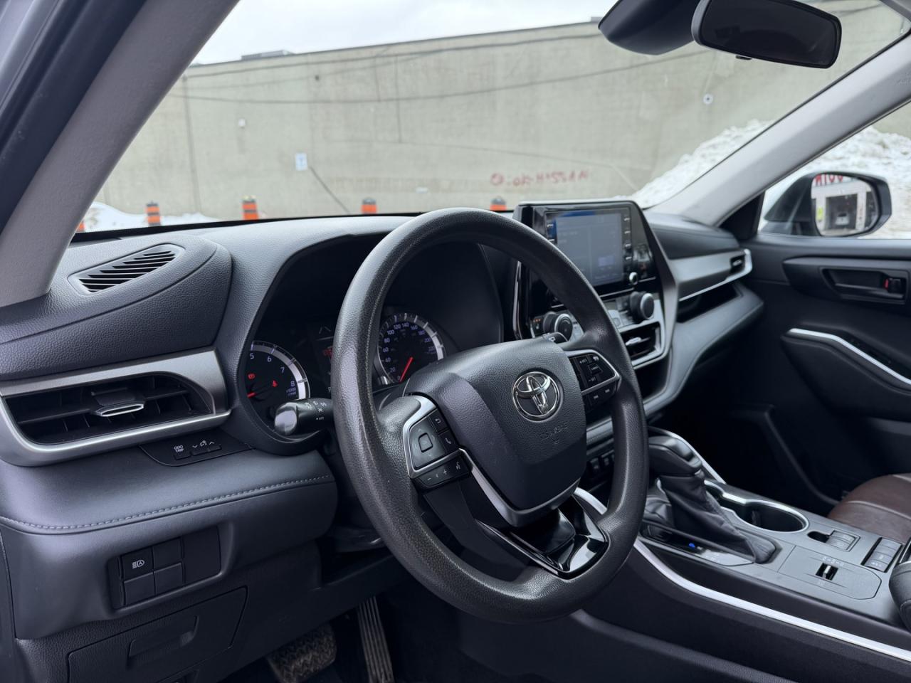 2020 Toyota Highlander L FWD V6 Photo