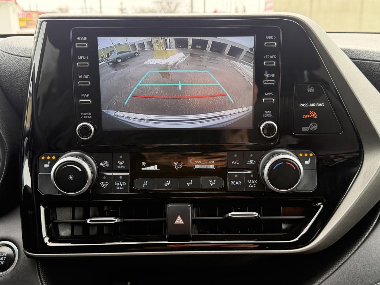 2020 Toyota Highlander L FWD V6 Photo