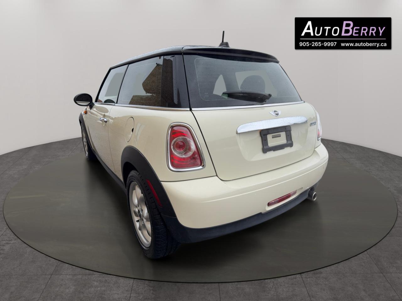 2013 MINI Cooper Hardtop 2dr Cpe Photo