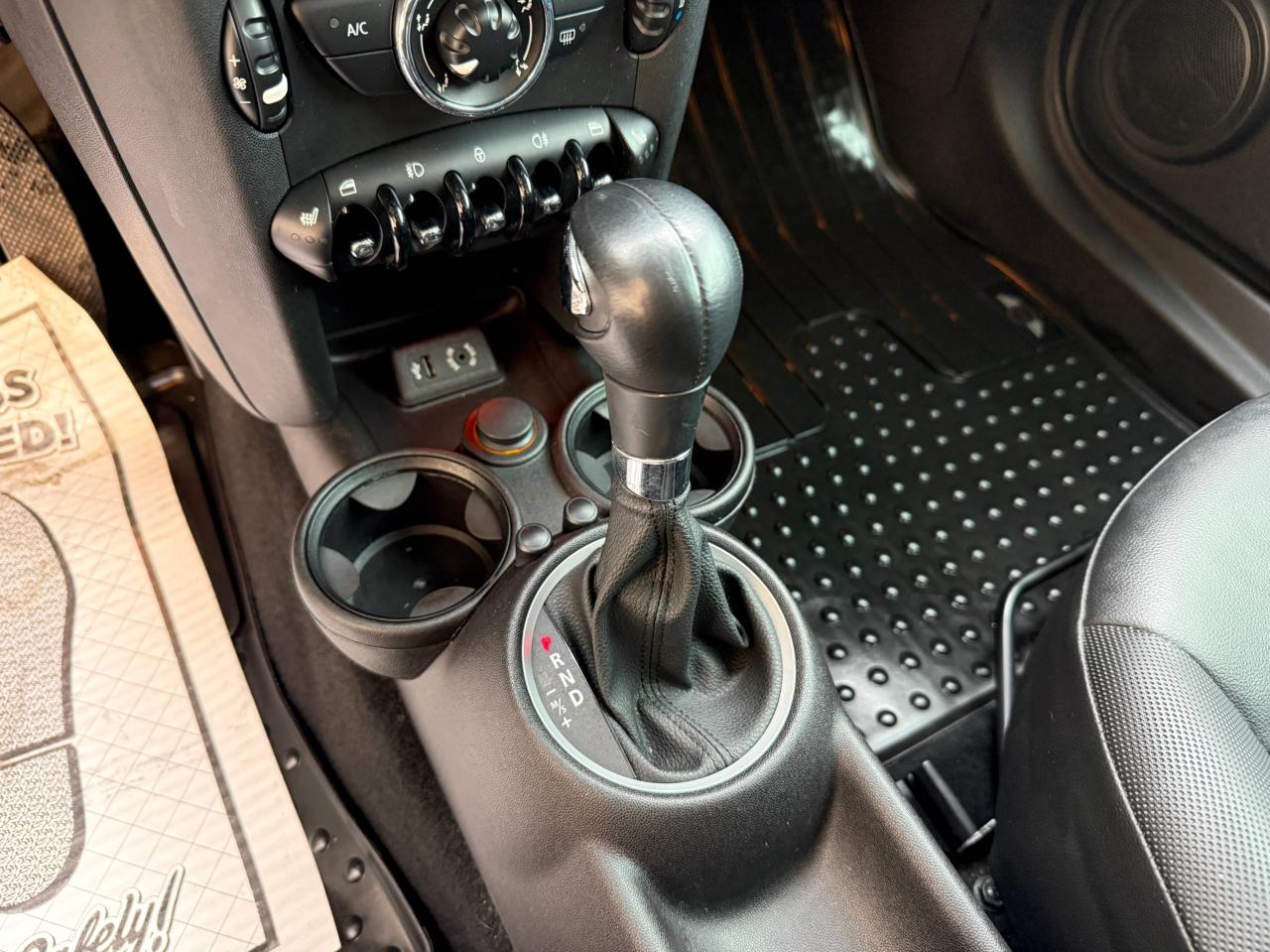 2013 MINI Cooper Hardtop 2dr Cpe Photo