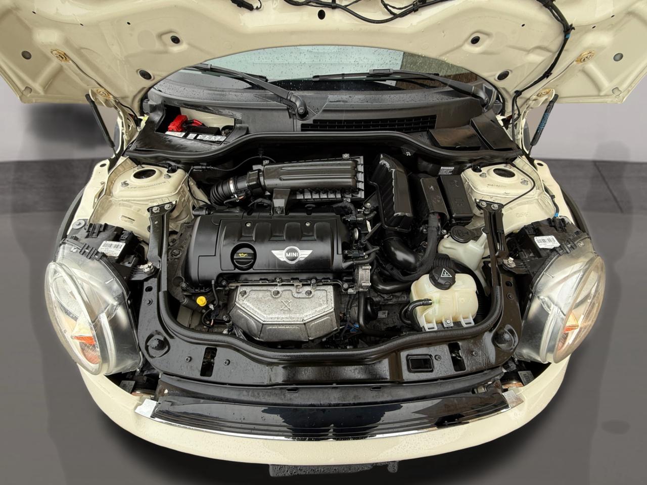 2013 MINI Cooper Hardtop 2dr Cpe Photo