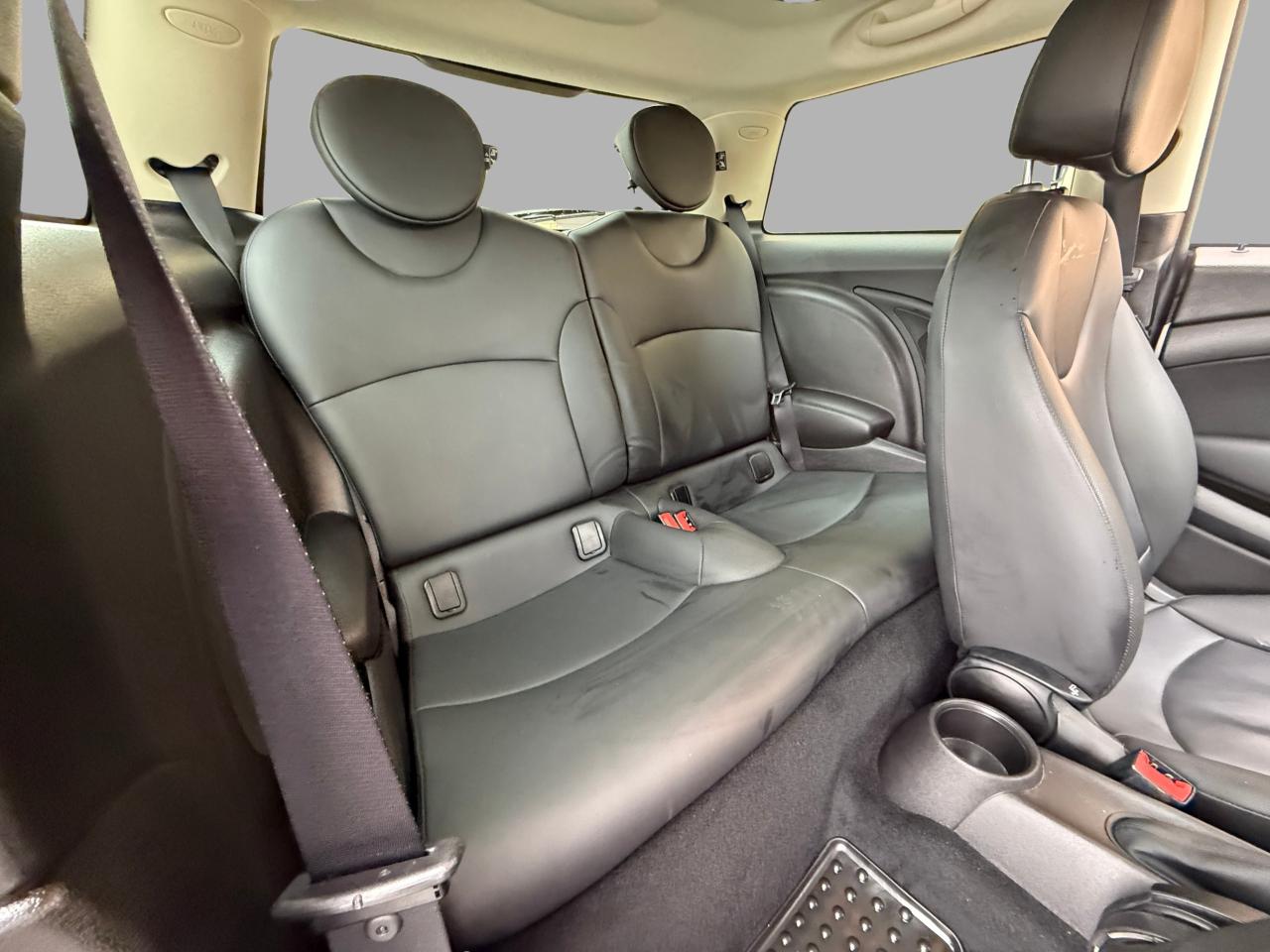 2013 MINI Cooper Hardtop 2dr Cpe Photo