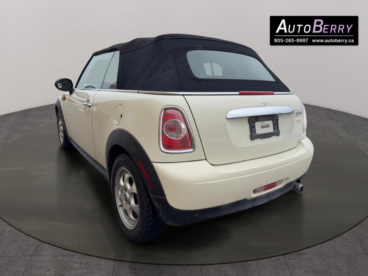2013 MINI Cooper CONVERTIBLE 2dr Photo