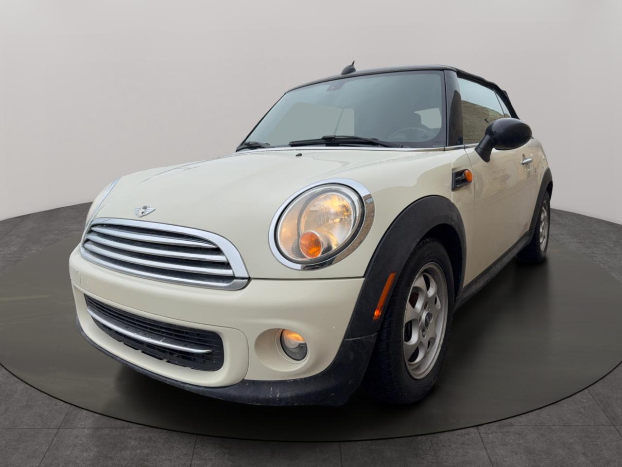 2013 MINI Cooper CONVERTIBLE 2dr Photo