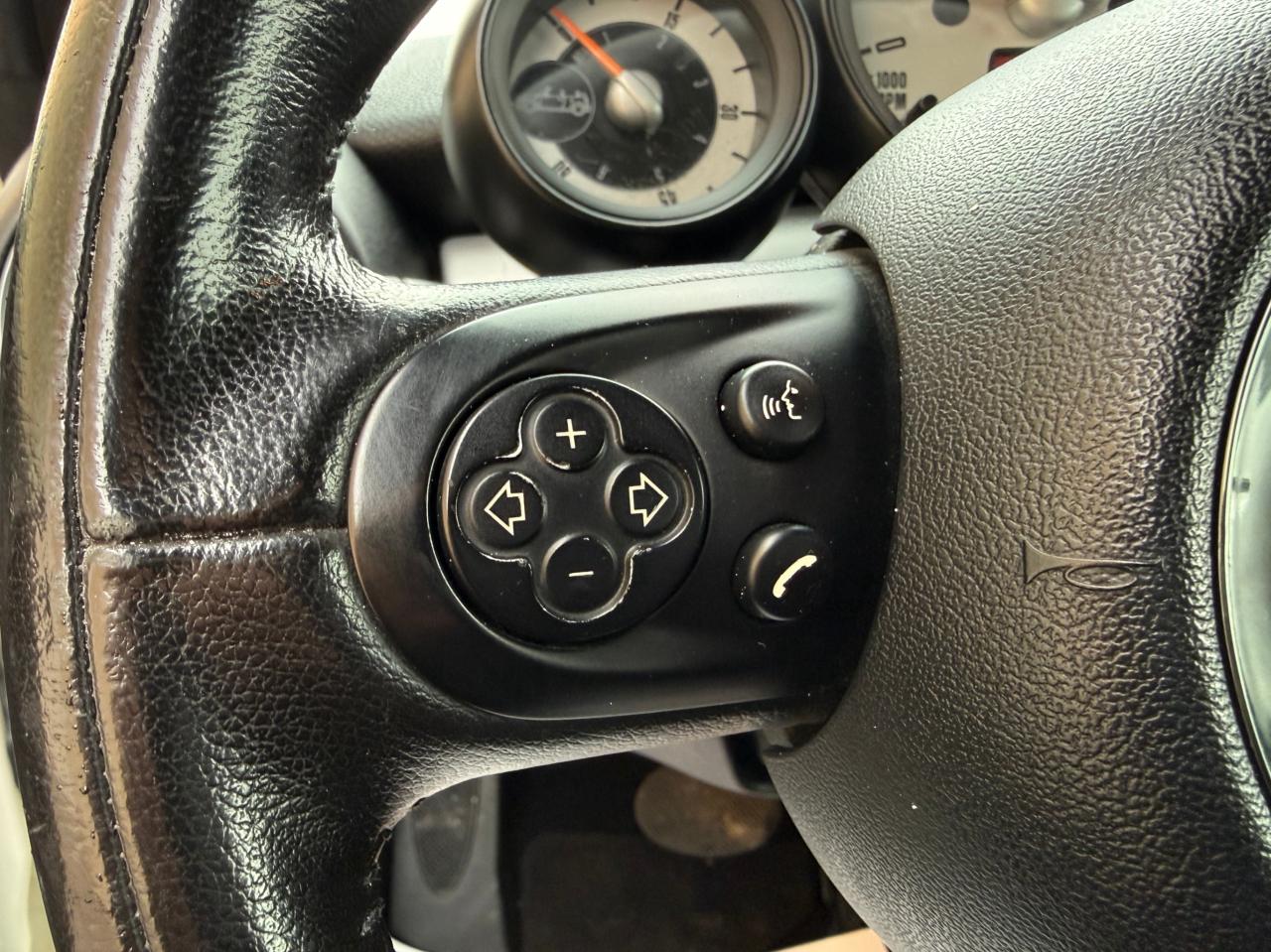 2013 MINI Cooper CONVERTIBLE 2dr Photo