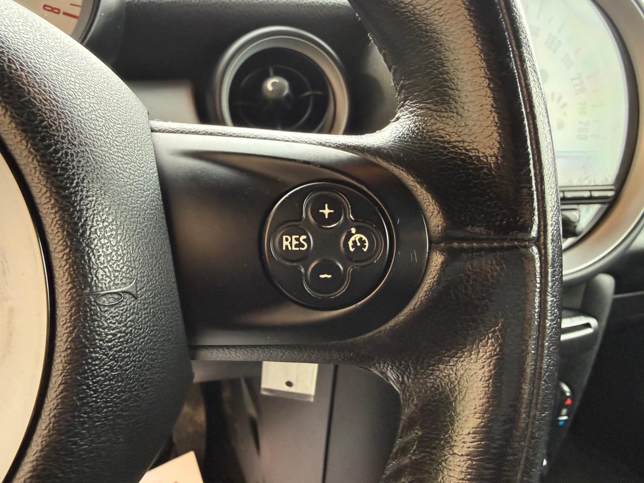 2013 MINI Cooper CONVERTIBLE 2dr Photo