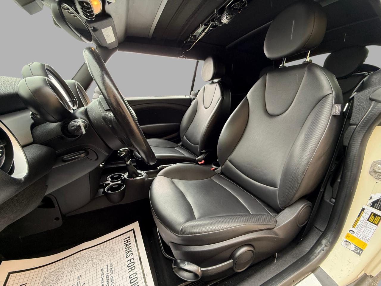 2013 MINI Cooper CONVERTIBLE 2dr Photo