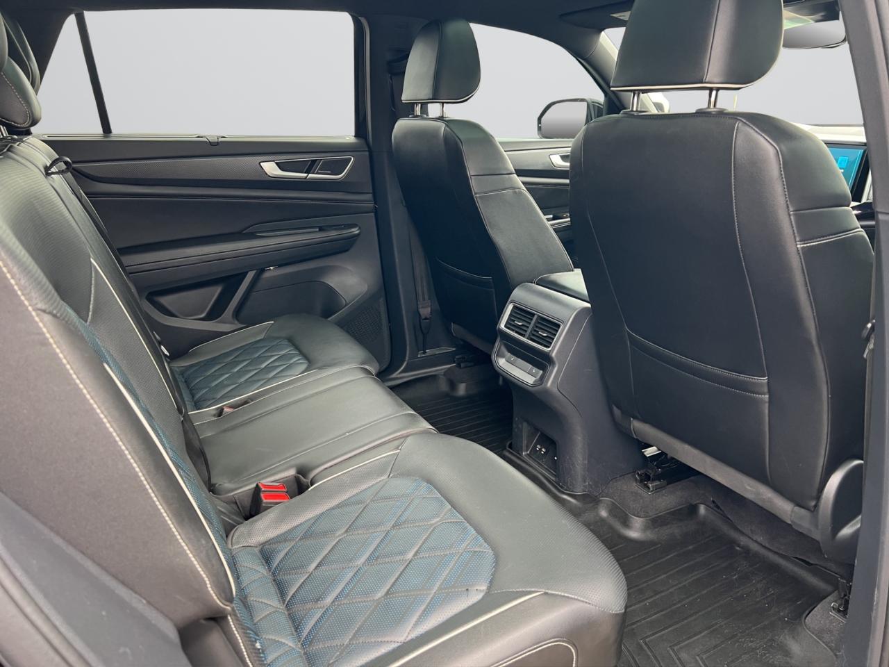 2024 Volkswagen Atlas Cross Sport R-LINE - CROSS SPORT EXECLINE PKG - LEATHER !!! Photo