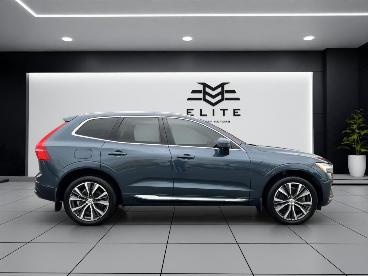 2022 Volvo XC60 B6 AWD INSCRIPTION PKG - LEATHER - MOONROOF !! Photo