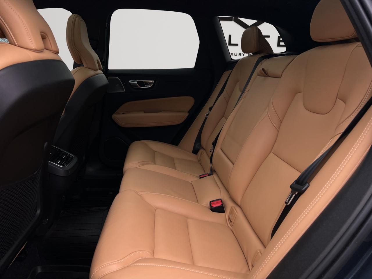 2022 Volvo XC60 B6 AWD INSCRIPTION PKG - LEATHER - MOONROOF !! Photo