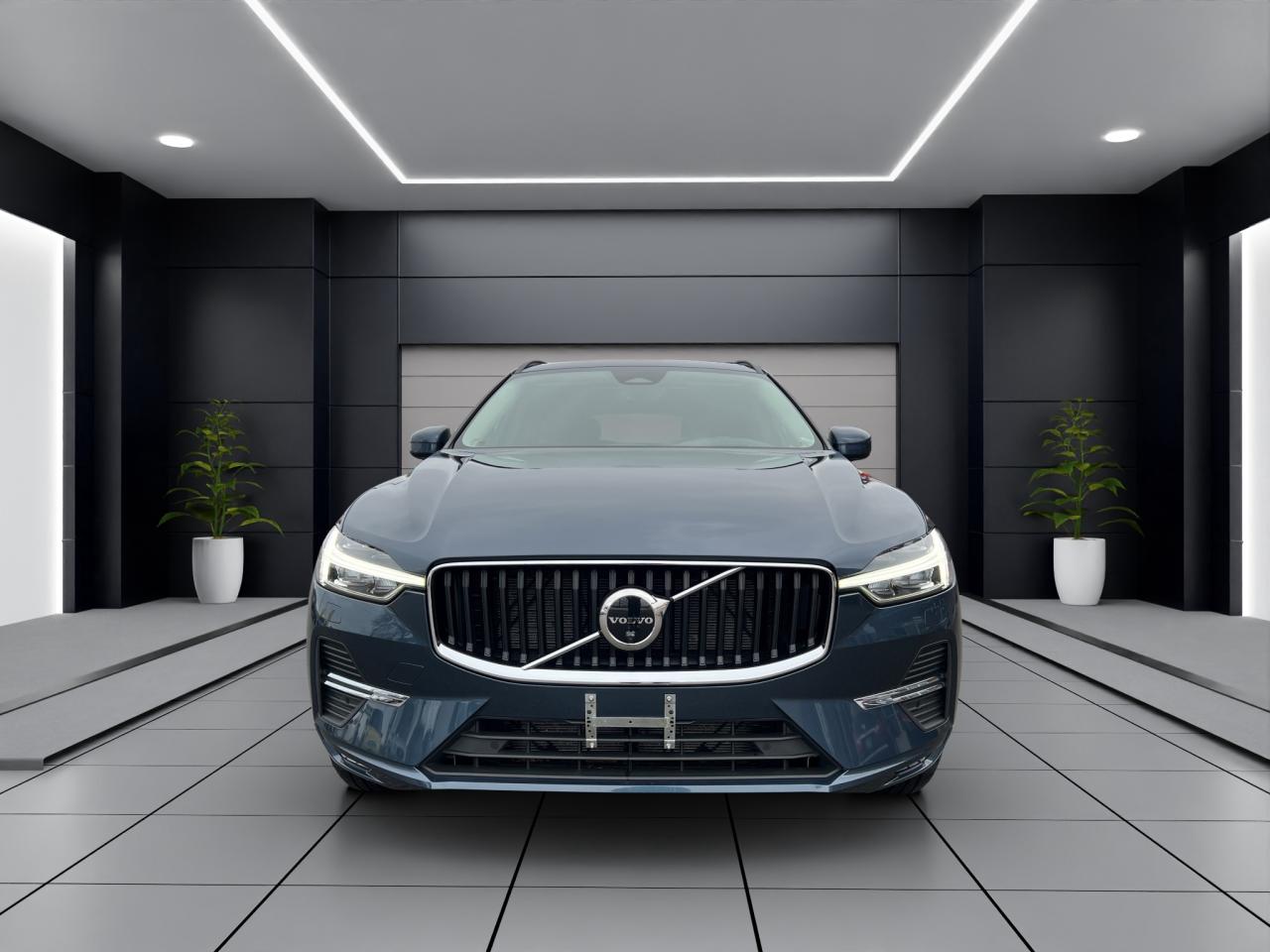 2022 Volvo XC60 B5 AWD MOMENTUM - Blind Spot Monitor !! Photo