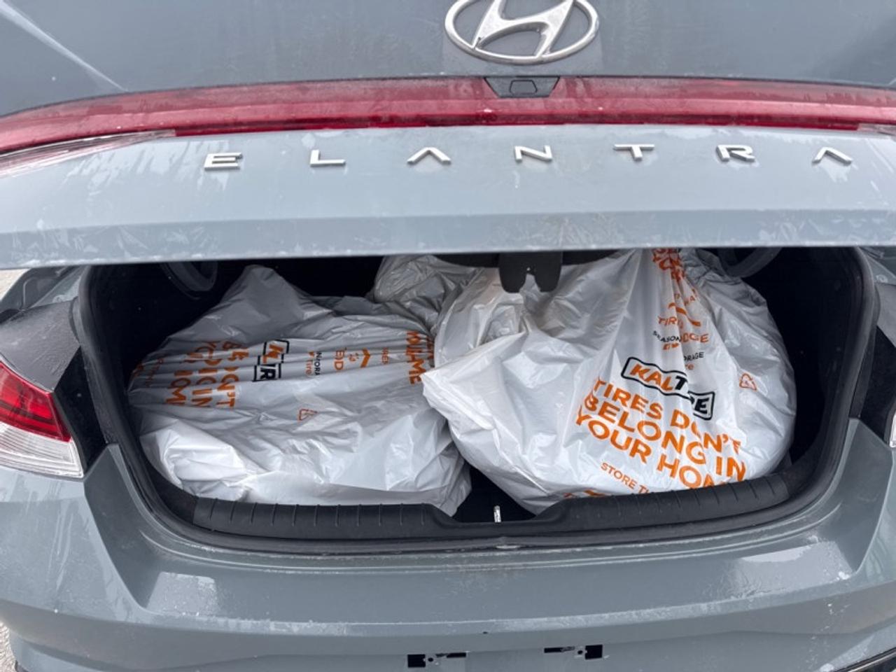 2021 Hyundai Elantra Ultimate IVT  - Sunroof -  Leather Seats Photo
