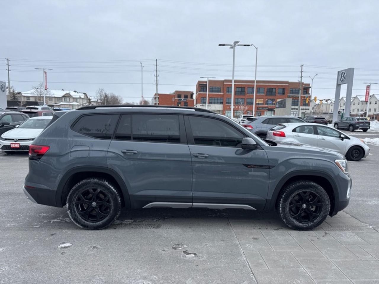 2024 Volkswagen Atlas Peak Edition 2.0 TSI  - Sunroof Photo4