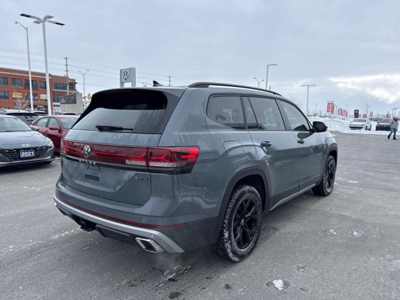 2024 Volkswagen Atlas Peak Edition 2.0 TSI  - Sunroof Photo