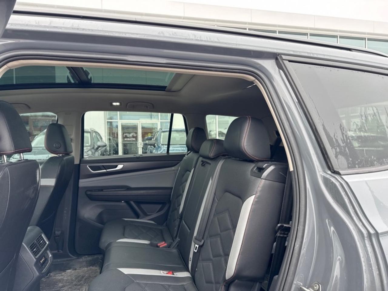 2024 Volkswagen Atlas Peak Edition 2.0 TSI  - Sunroof Photo