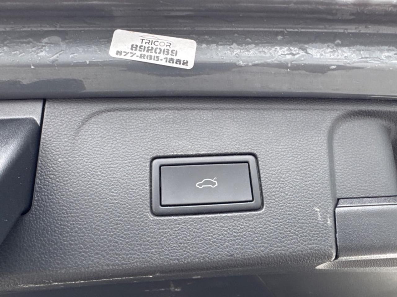 2024 Volkswagen Atlas Peak Edition 2.0 TSI  - Sunroof Photo