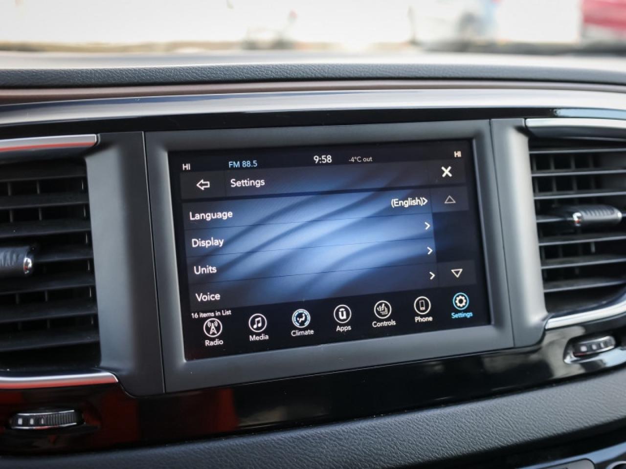 2018 Chrysler Pacifica Touring-L  - Leather Seats Photo