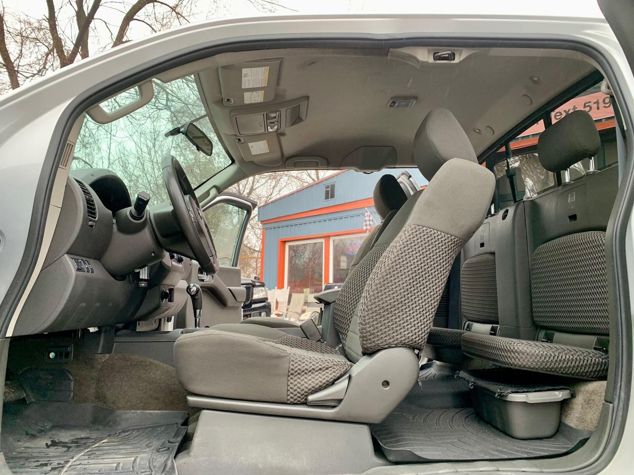 2014 Nissan Frontier SV Photo