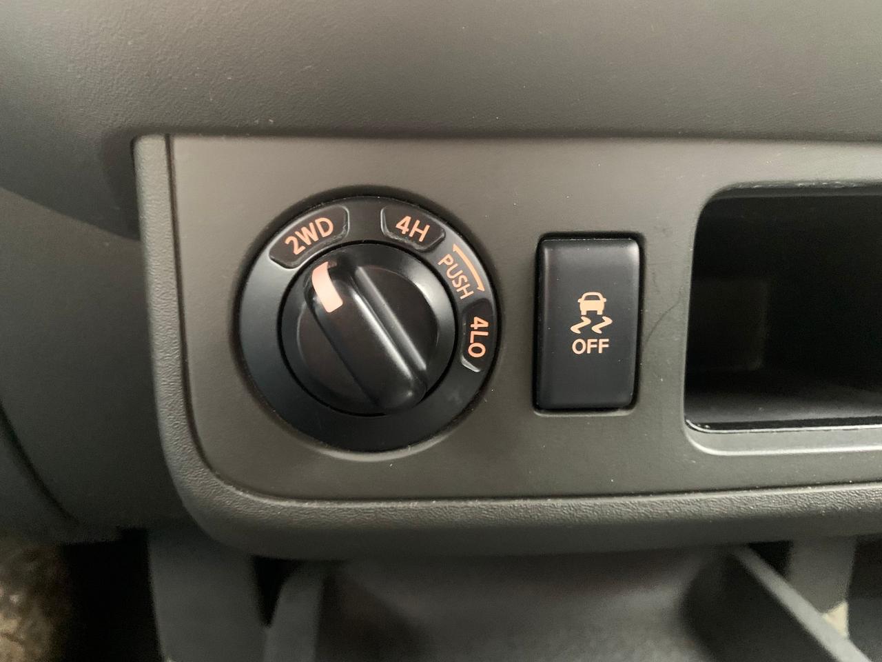 2014 Nissan Frontier SV Photo