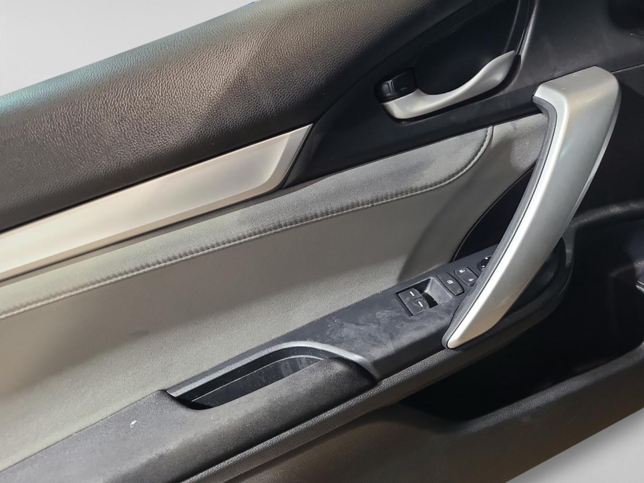 2017 Honda Civic EX-T - Photo #11