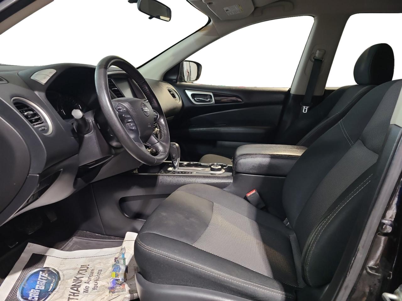 2020 Nissan Pathfinder SV Tech - Photo #10