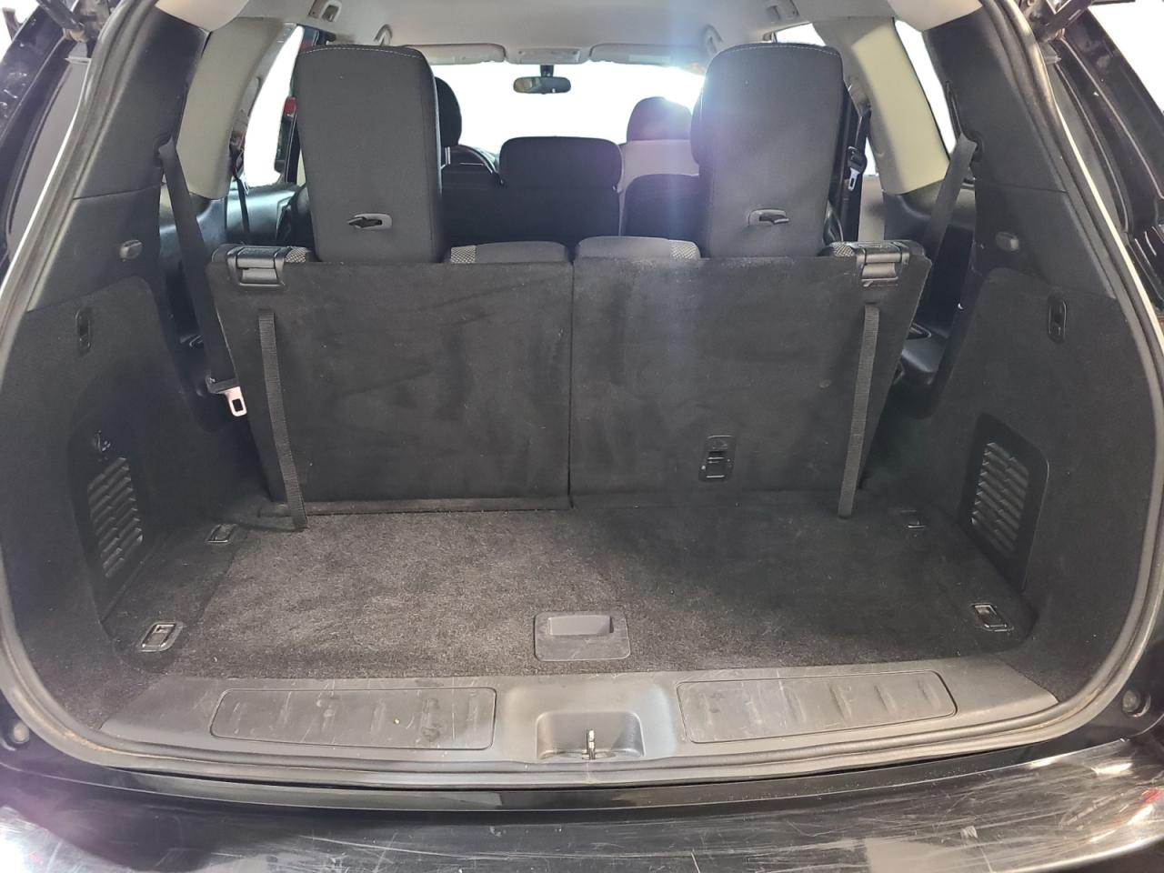 2020 Nissan Pathfinder SV Tech - Photo #19