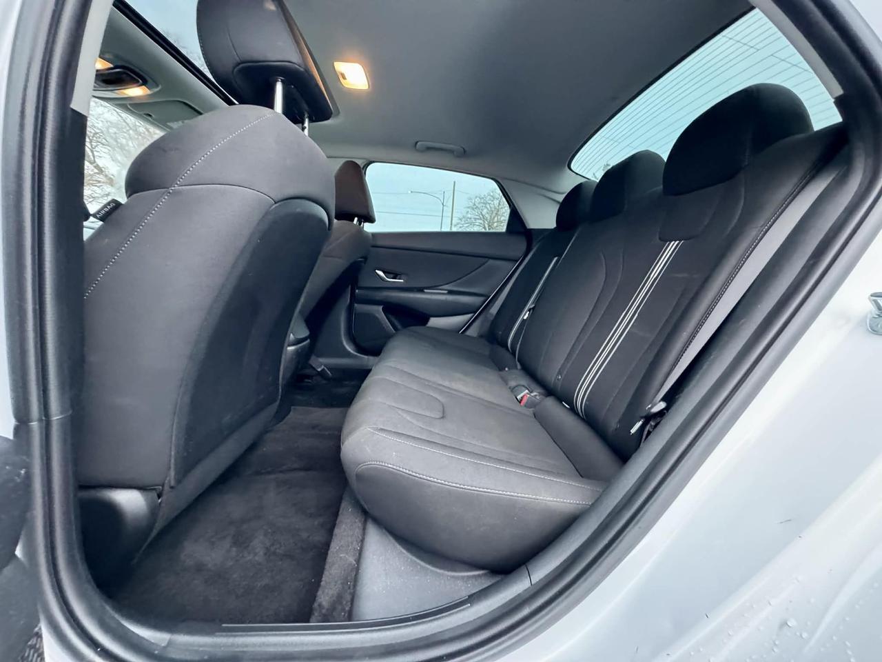 2021 Hyundai Elantra Preferred Sun & Tech pkg Photo