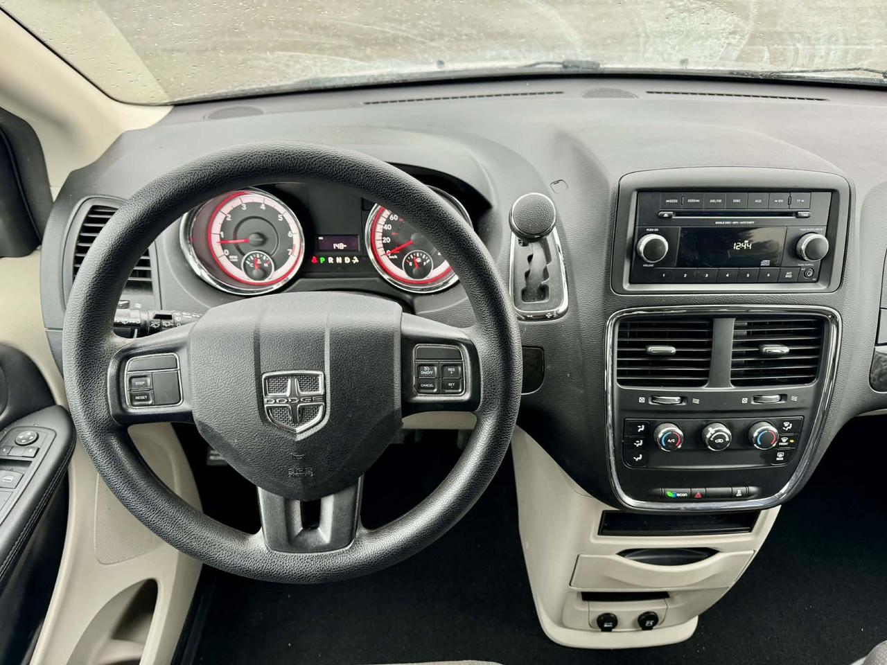 2016 Dodge Grand Caravan SXT -Certified Photo3