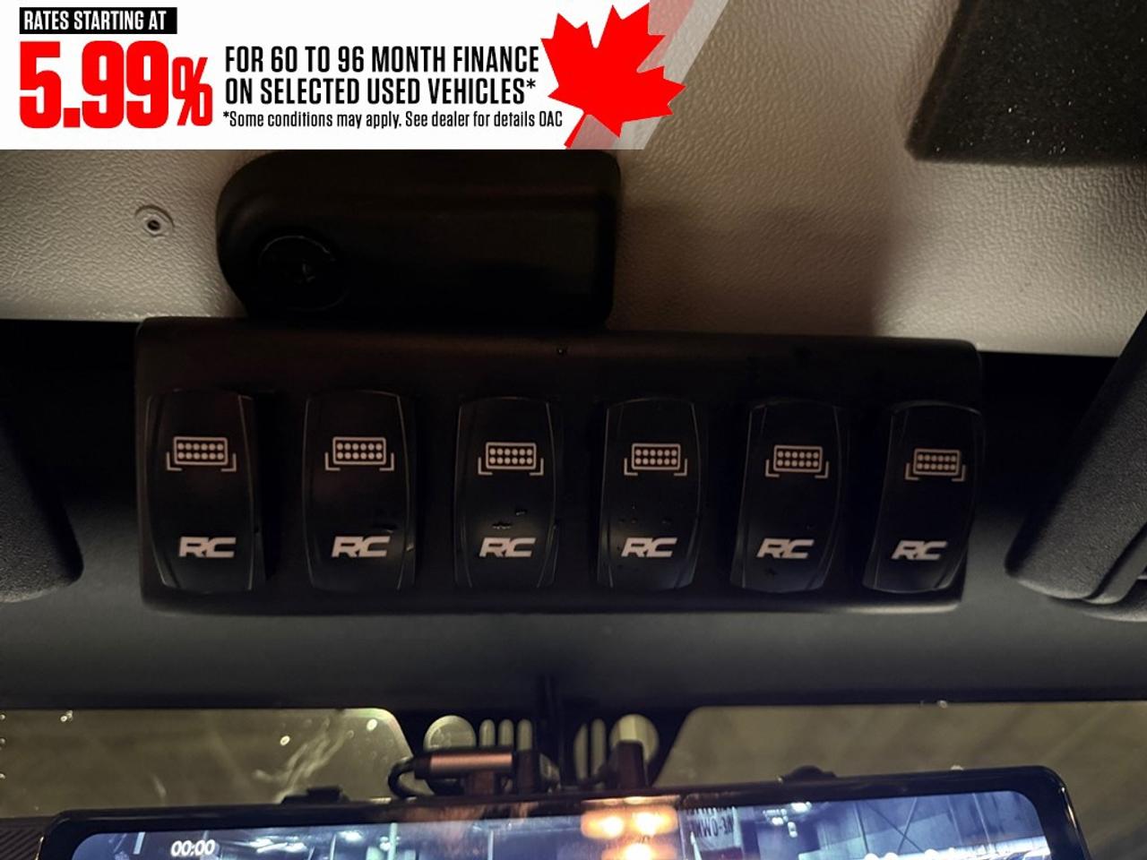 2017 Jeep Wrangler UNLIMITED 4WD 4DR SAHARA Photo