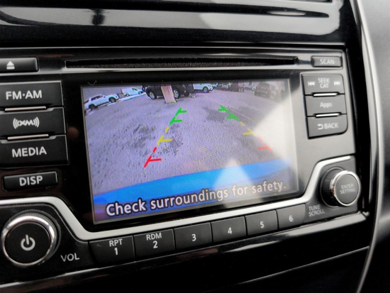 2015 Nissan Versa Note SV Photo