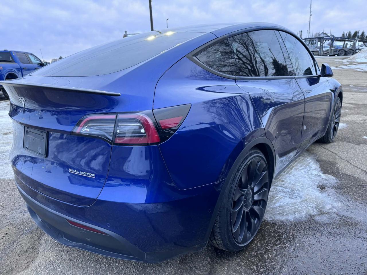 2022 Tesla Model Y PERFORMANCE Photo5